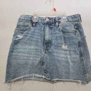 Girl size sm distressed denium skit